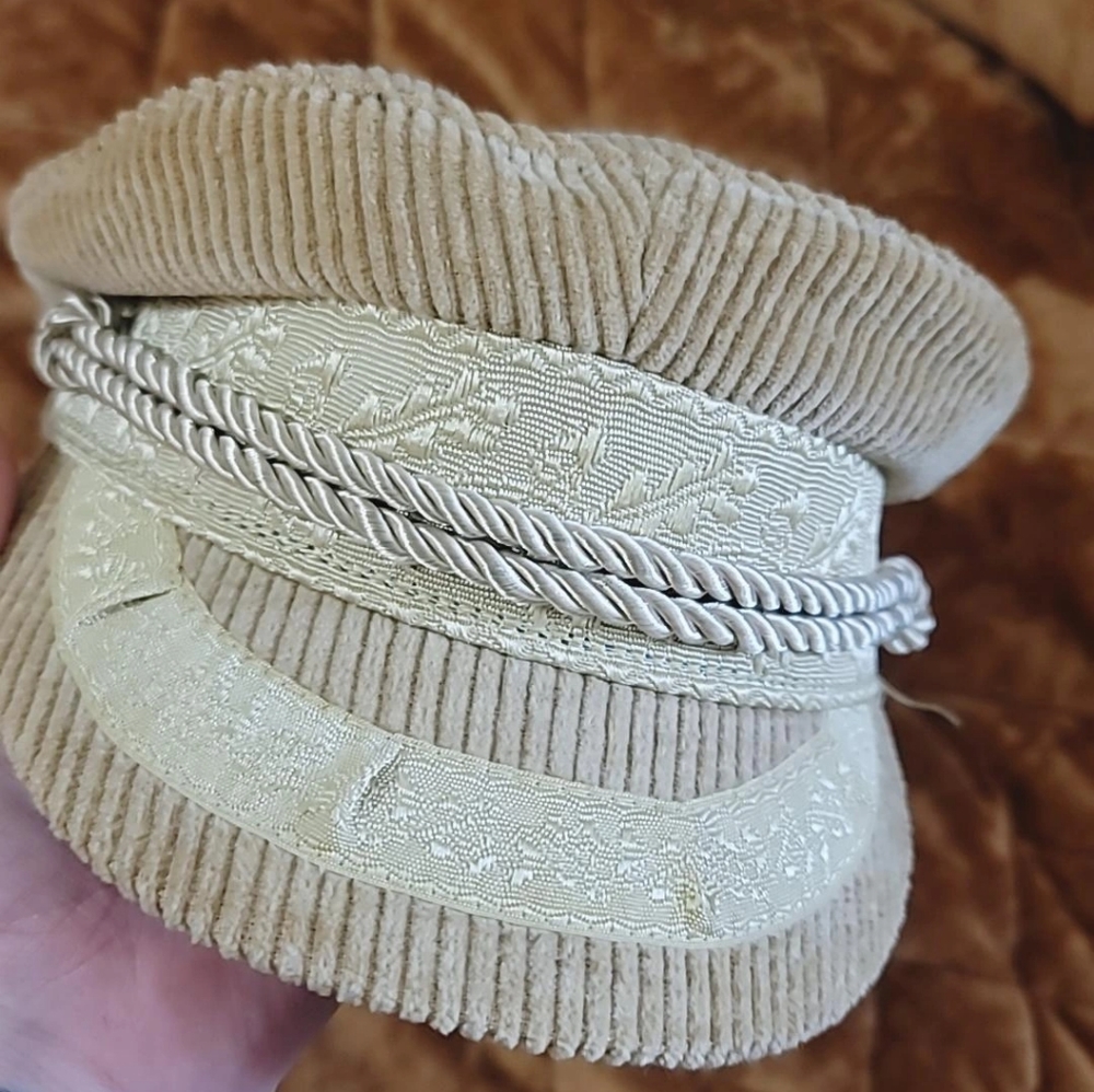 Gold Brixton CABBIE hat - Picture 4 of 8